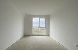 Casa pe calcan cu priveliste deschisa si compartimentare deosebita