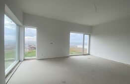 Casa pe calcan cu priveliste deschisa si compartimentare deosebita