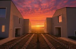 Casa pe calcan cu priveliste deschisa si compartimentare deosebita