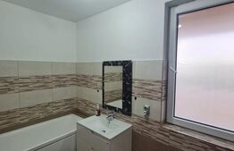 Casa tip duplex, 5 camere, 249 mp de teren, zona Terra