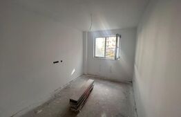 Apartament cu 3 camere, la parter, cu terasa si parcare ,zona Tineretului 