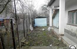 De vanzare casa in curte comuna 2 proprietari, zona Spitalului Stanca