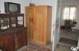 Casa demolabila, cu teren de 489 mp si front la strada de 10 ml, zona Someseni!