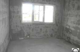 Apartament de vanzare cu 3 camere, semifinisat, imobil nou