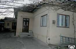 Casa individuala de vanzare, 100 mp utili, 900 mp teren, zona linistita!
