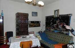 Casa individuala de vanzare, 100 mp utili, 900 mp teren, zona linistita!