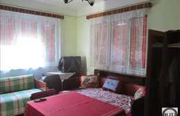 Vanzare casa individuala, 80 mp, 880 mp teren, zona linistita