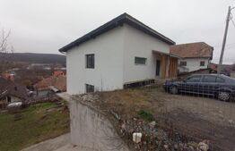 Oportunitate ! Casa individuala 240 mp utili , panorama, zona centrala Baciu !