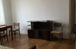 Apartament cu 4 camere, 76 mp, zona Centrala