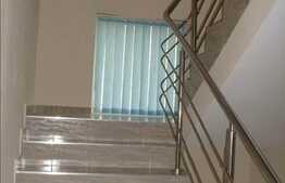 Casa individuala 300 mp utili, D+P+1E+M, imobil 2007