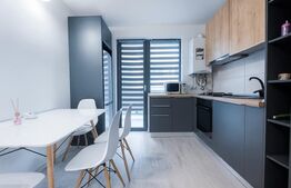 Apartament cu 3 camere, 52 mp cu balcon, in zona Stejarului