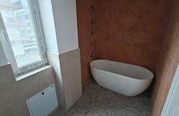 Apartament 3 camere, 67mp, la cheie 2 bai,terasa, parcare, zona Cetatii