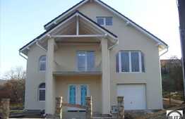 O casa situata la 25 km de Cluj, zona linistita, si plina de natura !