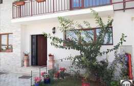 Casa de vanzare, 140 mp utili cu teren 250 mp