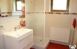 Casa de vanzare, 140 mp utili cu teren 250 mp