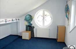 Casa cu arhitectura deosebita si priveliste unica