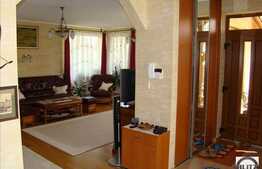 O casa cocheta, amenajata cu stil, in zona linistita!