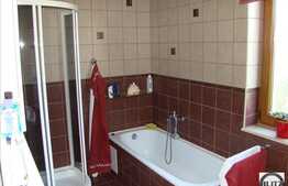 O casa cocheta, amenajata cu stil, in zona linistita!