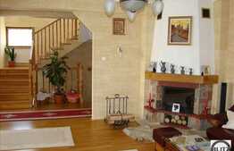 O casa cocheta, amenajata cu stil, in zona linistita!