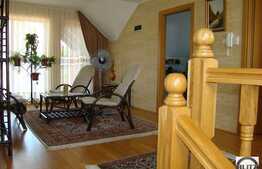 O casa cocheta, amenajata cu stil, in zona linistita!