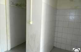 Vanzare 2 case, 100 +90 mp, intr-o curte de 360 mp cu front de 20 ml