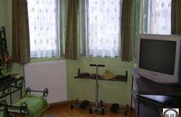 O casa cu o arhitectura deosebita ! Cocheta si eleganta !