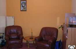 O casa cu o arhitectura deosebita ! Cocheta si eleganta !