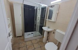 Apartament semidecomandat complet mobilat si utilat, parcare inclusa, zona Terra