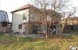 Vanzare casa 250 mp utili cu teren 1200 mp, in zona linistita