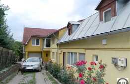 De vanzare 2 case la pret de una, in aceeasi curte cu teren 565 mp