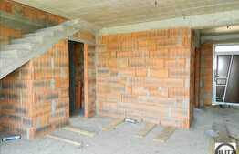 Casa de vanzare 164 mp utili