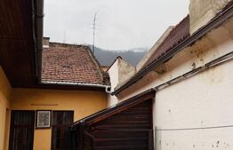  Garsonieră spațioasă, tip duplex, în centrul istoric al Brașovului 