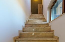 Casă / Vilă cu 4 camere de închiriat în zona Nord-Vest, Comision 0%