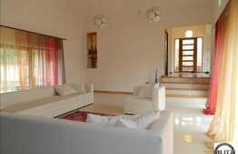 Vanzare casa, 480 mp cu teren 1000 mp, zona Feleacu!O casa unica,design deosebit