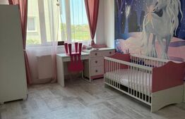 Apartament semidecomandat cu 3 camere, 63 mp utili, parcare, zona Terra