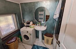 Casa de vacanta/locuit  7 camere, 420 mp utili, 1430 mp de teren, Marisel