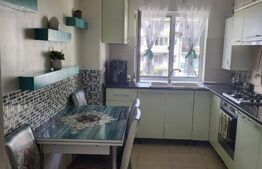 Apartament cu 2 camere, la etajul 2, cu parcare, zona Florilor