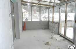 Casa pe malul lacului Tarnita! 300 mp utili si 750 mp teren, semifinisata