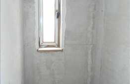 Casa pe malul lacului Tarnita! 300 mp utili si 750 mp teren, semifinisata