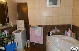 De vanzare casa S+P+2E+M, in zona centrala