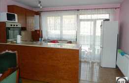 De vanzare casa S+P+2E+M, in zona centrala