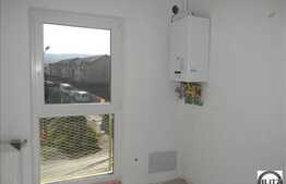 De vanzare apartament cu 2 camere, 50 mp, decomandat, loc parcare, zona Lidl!