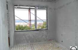 Casa in Andrei Muresanu, 220 mp plus 320 mp gradina. Semifinisat!