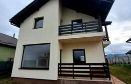 Casă modernă cu priveliște spectaculoasă spre Postăvaru și acces rapid in BRASOV