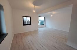 Casă modernă cu priveliște spectaculoasă spre Postăvaru și acces rapid in BRASOV