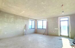 Unitatea C2 , Duplex semifinisat, zona Dambul Rotund, priveliste spre oras