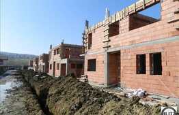 De vanzare, casa in Borhanci 150 mp si 380 mp gradina. La stadiul semifinisat!