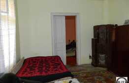 Locatie de exceptie! Casa 100 mp cu 473 mp gradina in Centru