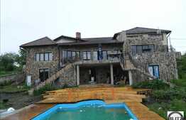 Casa de vanzare, 600 mp utili si teren 3.000 mp, D+P+E