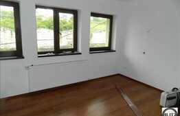 Casa de vanzare, 600 mp utili si teren 3.000 mp, D+P+E